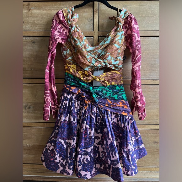 zimmermann tiggy bow midi dress NWT Zimmermann Tiggy Bow Midi Dress in Spliced Paisley sz 0 or US 4
